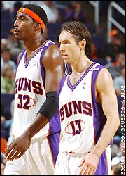 Amare Stoudemire (32) and Steve Nash (13)