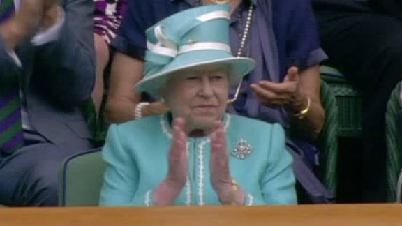 andy murray wimbledon 2011 kit. The Queen Witnesses Murray Win