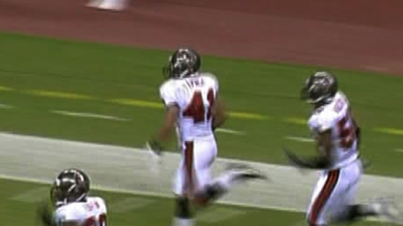 Video - Lynch Returns INT 91 Yards For TD