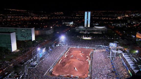 Round two of the 2011 Red Bull XFighters World Tour wraps up in Brasilia