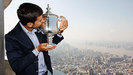 Novac Djokovic presumi� su trofeo por New York