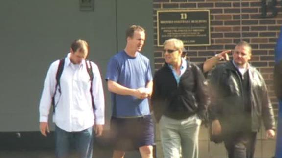 Video - Peyton Works Out For Titans