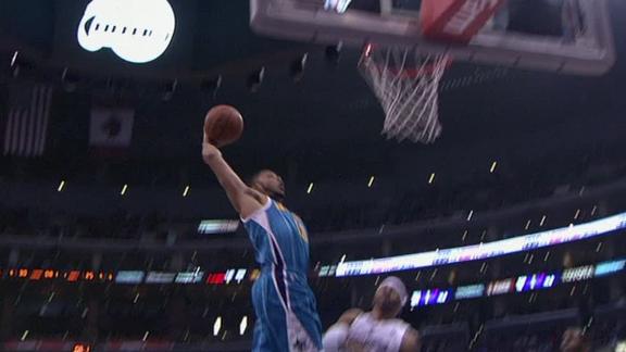 Video - Dunk Of The Night: Air Gordon