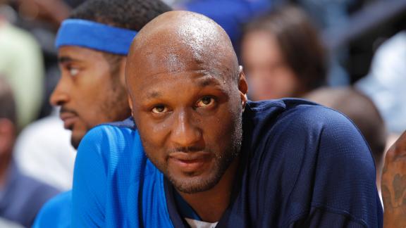 Dallas ships Odom to Clippers in trade