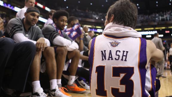 Sources -- New York Knicks pursue options to land Steve Nash