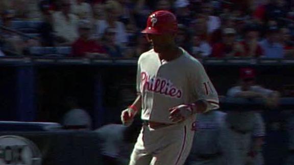 Lee tosses 7 scoreless as Phillies silence Braves