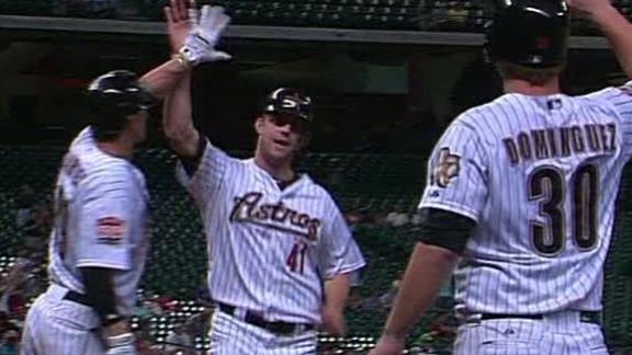 Astros rally to snap Phillies' 7-game streak