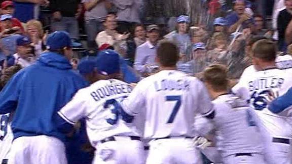 Greinke shines, but Royals rally past Angels