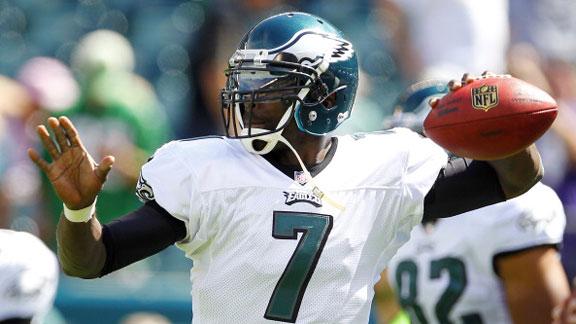 Eagles upend Ravens despite slew of TOs