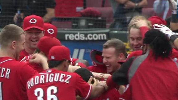 Reds rally in 9th, hand Brewers crushing loss