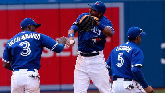 Jays edge Yanks; East lead shrinks to0.5 game