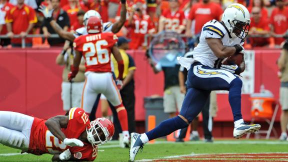 Chargers force 6 turnovers in win over Chiefs