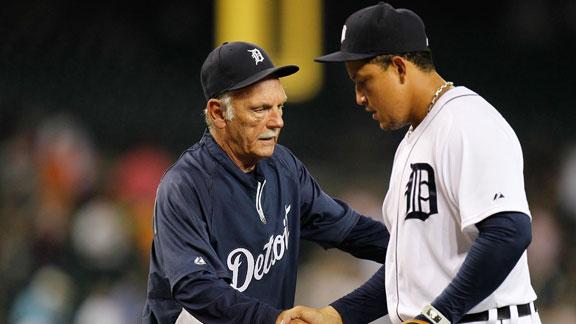 Cabrera won't sit, closes in on Triple Crown