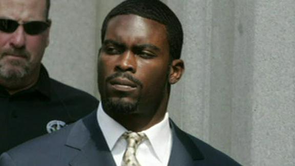 Video - Michael Vick Confirms He Owns A Dog Again