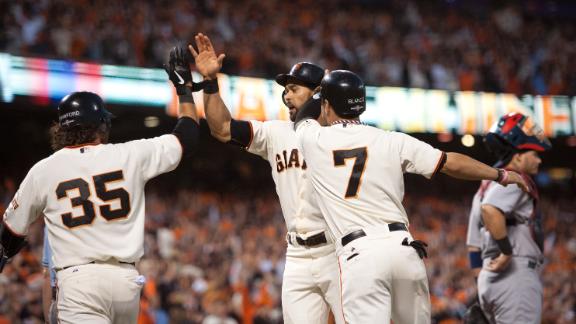 Giants' Scutaro leaves Game 2 for hip X-rays