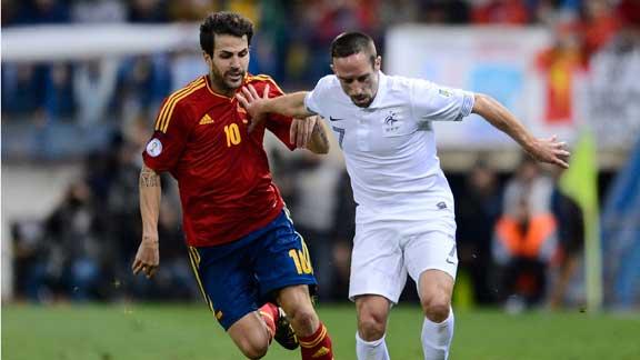España no pudo contener a Francia oliver giroud juanfran torres Francia España Hu 121016 Deportes Fut Eliminatorias UEFA Espana Francia España no pudo contener a Francia oliver giroud juanfran torres Francia España