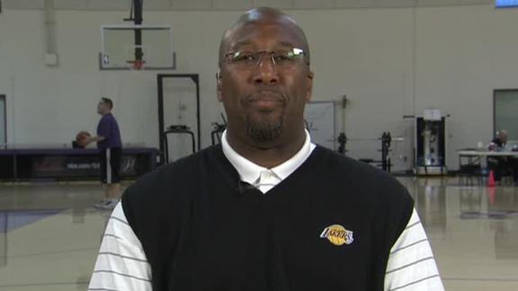 Kobe could miss season opener with foot injury