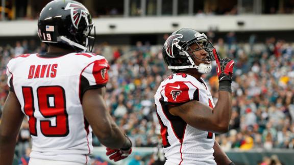 Falcons stay unbeaten as Ryan rolls in Philly