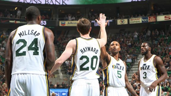 Williams duo helps Jazz pull away from Mavs