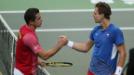 David Ferrer se impuso a Stepanek en el primer partido, pero m�s tarde Nicol�s Almagro no pudo ante Tomas Berdych y cay� en cinco sets.