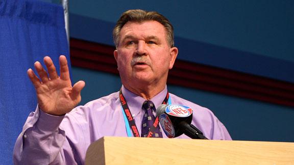 Ditka says he's feeling good after minor stroke