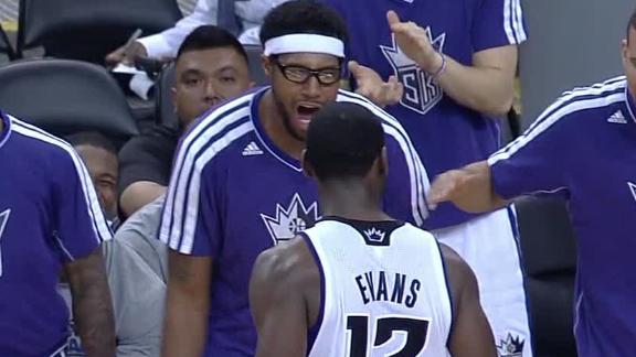 Video - Lakers Still Winless On The Road