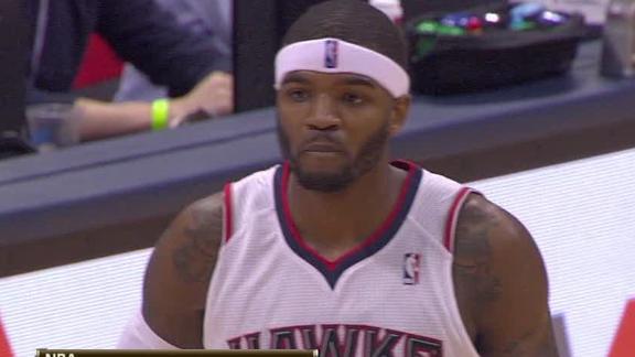 Hawks run by Clippers for fifth straight win