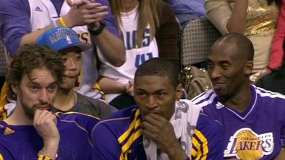 Lakers start hot, cruise to victory against Mavs