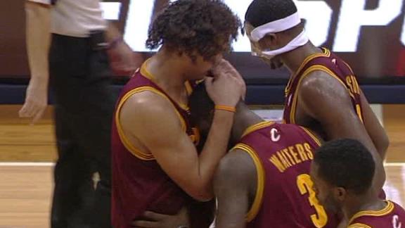 Cavs eke out last-second victory over Hawks