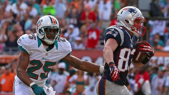 Pats sink Fins, clinch 4th straight AFC East title