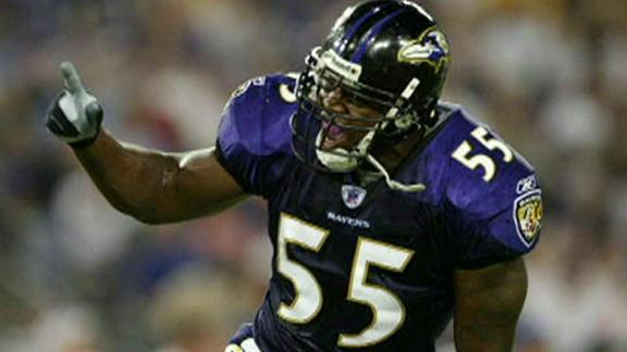 Suggs looking to play with torn biceps