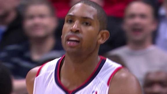 Smith key late as Hawks knock off Nuggets