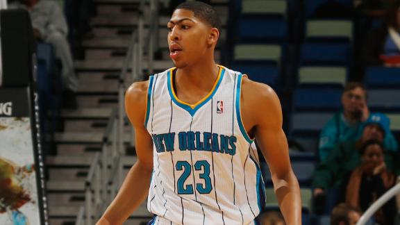 Wizards rally by Davis, Hornets for 1st road win