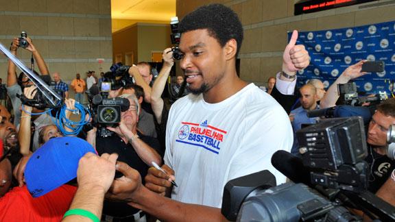 Bynum still has knee pain, not close to return