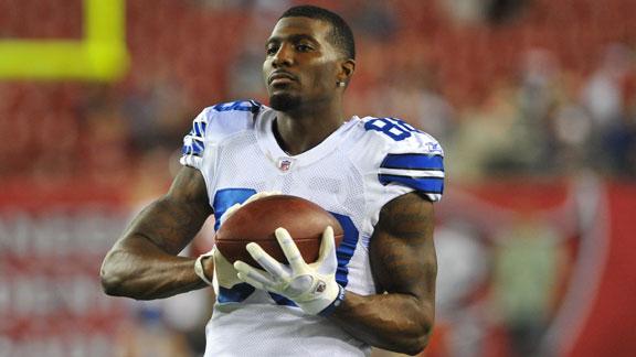 Dez Bryant wants to play, source says