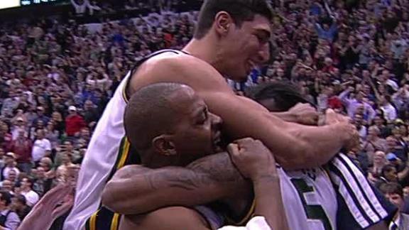 Williams' buzzer-beating 3 lifts Jazz past Spurs