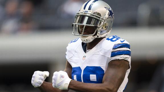 Cowboys' playoff hopes delay Dez's surgery