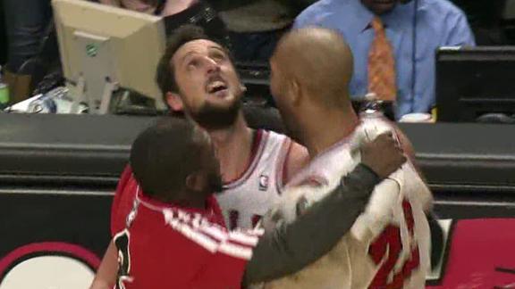 Noah's double-double helps Bulls cut down Nets