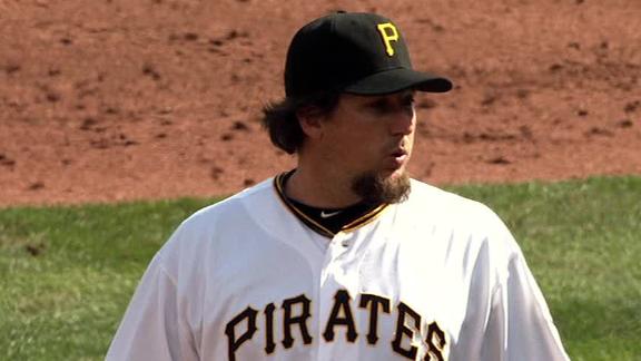 Red Sox get closer Hanrahan in six-player deal