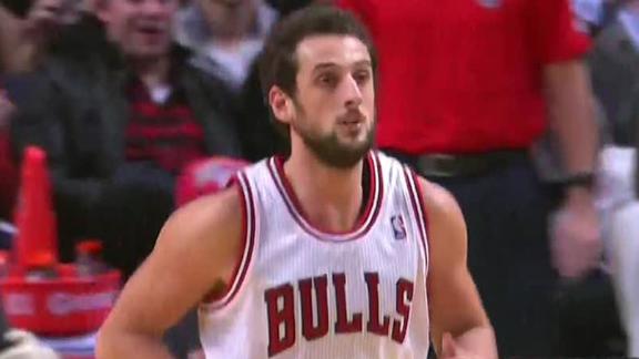 Video - Bulls Pull Away From Wizards