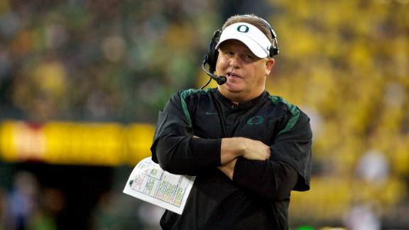 Oregon's Kelly to meet with Bills on Friday