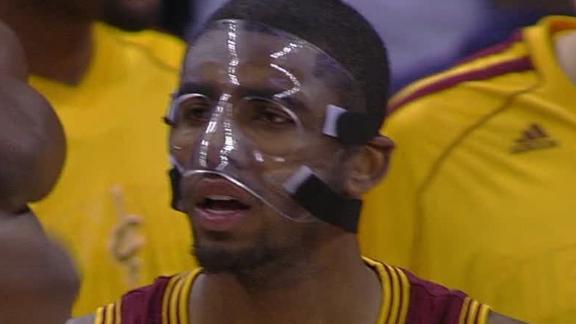 Irving's late jumper lifts Cavs over Bobcats