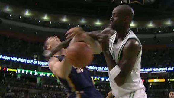 Garnett ejected as Celtics snap 4-game skid