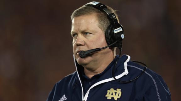 Kelly staying at ND; deal in works, source says