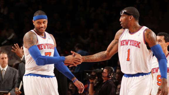 Melo's big second quarter helps Knicks end skid