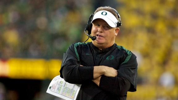 Sources: Kelly bolts Oregon to coach Eagles