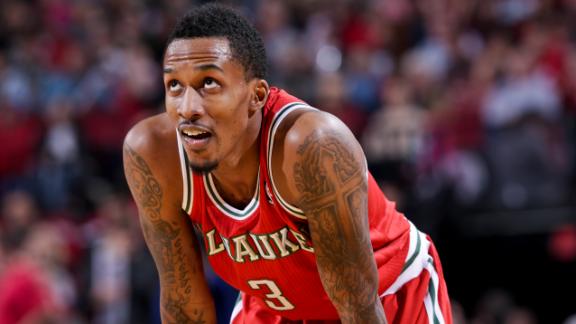 Video - Jennings' 30 Points Guide Bucks
