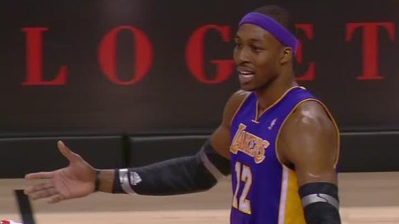 Lakers' Howard ejected for first-half technicals