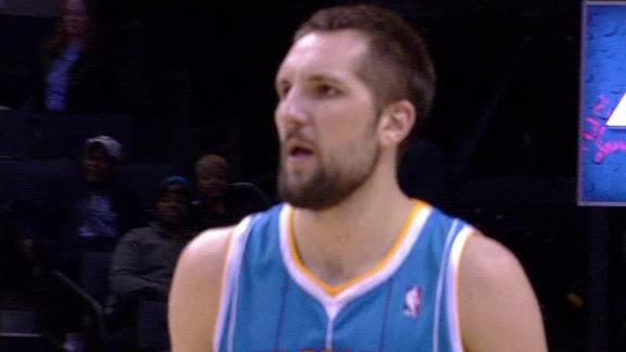 Anderson drains seven 3-pointers to lift Hornets