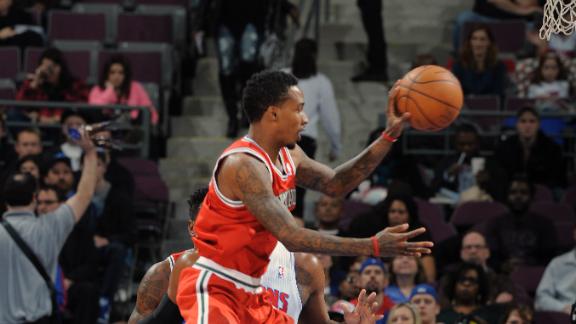 Jennings explodes in second half, propels Bucks